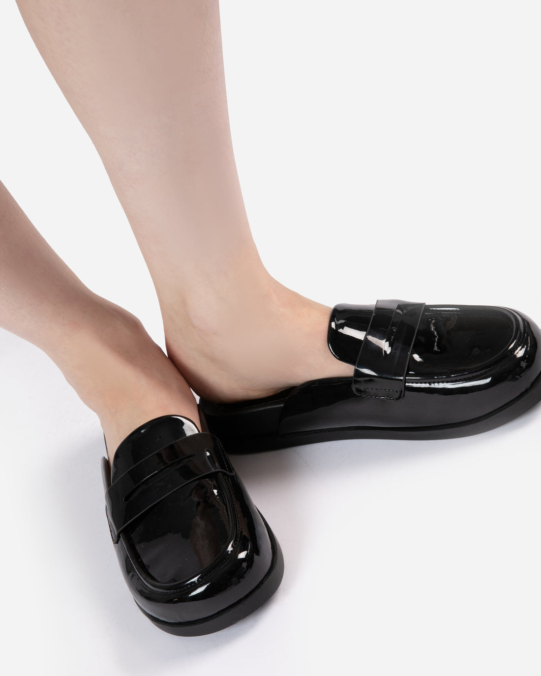 Matt & Nat WEIL Women's Vegan Slip On Mules