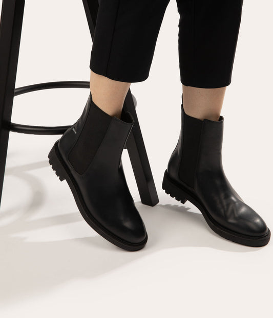 Matt & Nat IDINA Women's Vegan Chelsea Boots